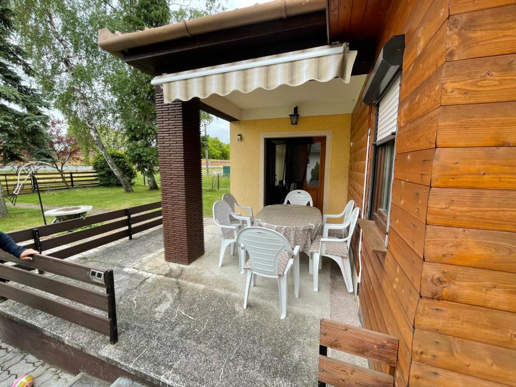 Agnes Nyaralohaz Villa Balatonmáriafürdő Dış mekan fotoğraf
